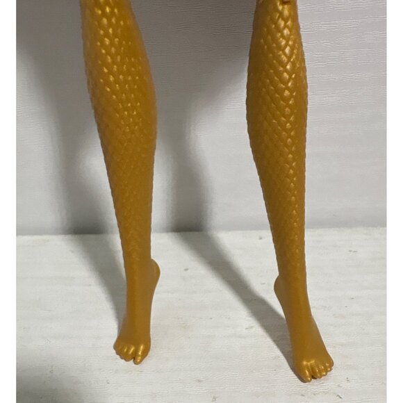 Monster High Jinafire Long Doll With Green Hair & Scaled Outfit - Picture 5 of 13